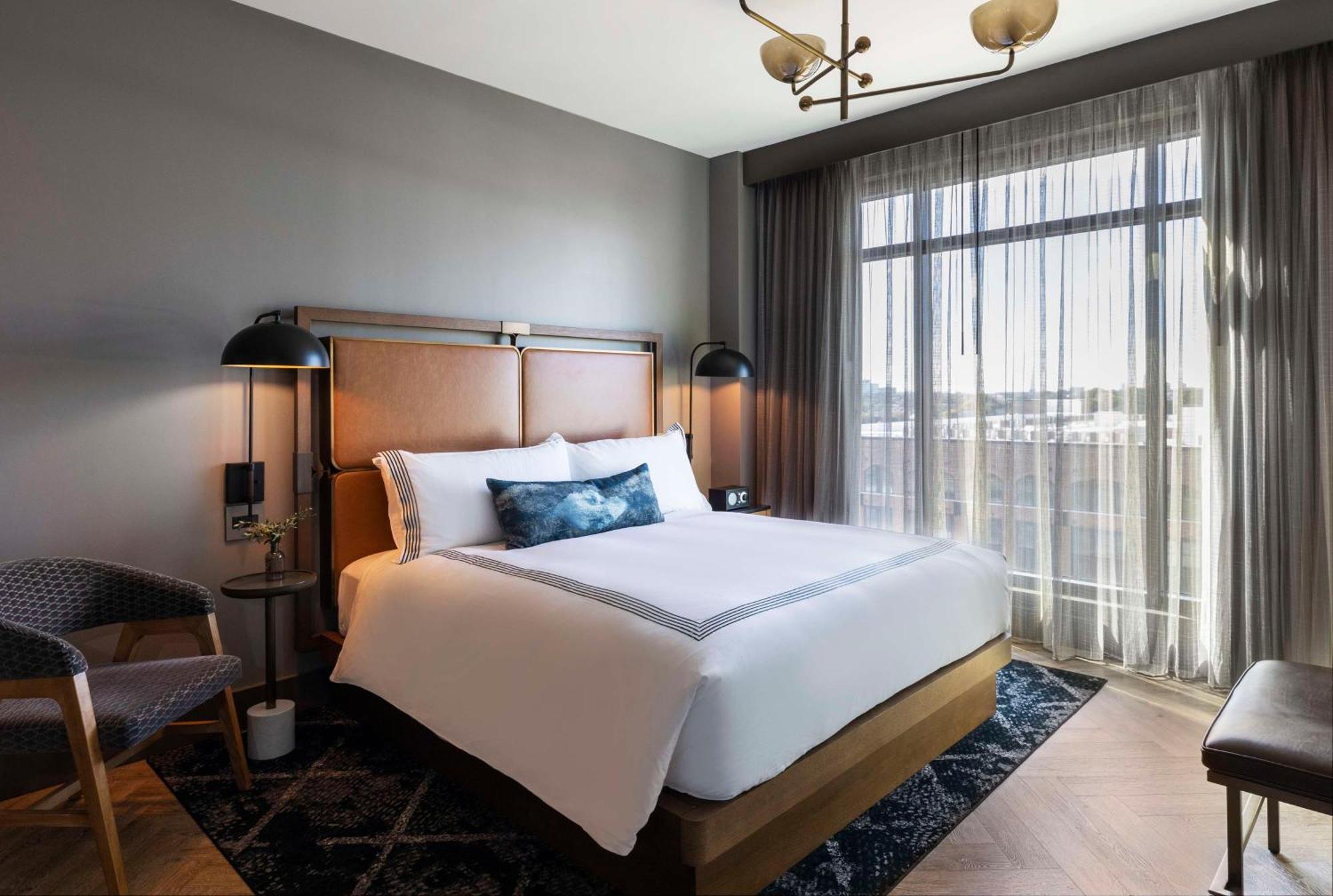 Thompson Savannah, By Hyatt Exterior photo